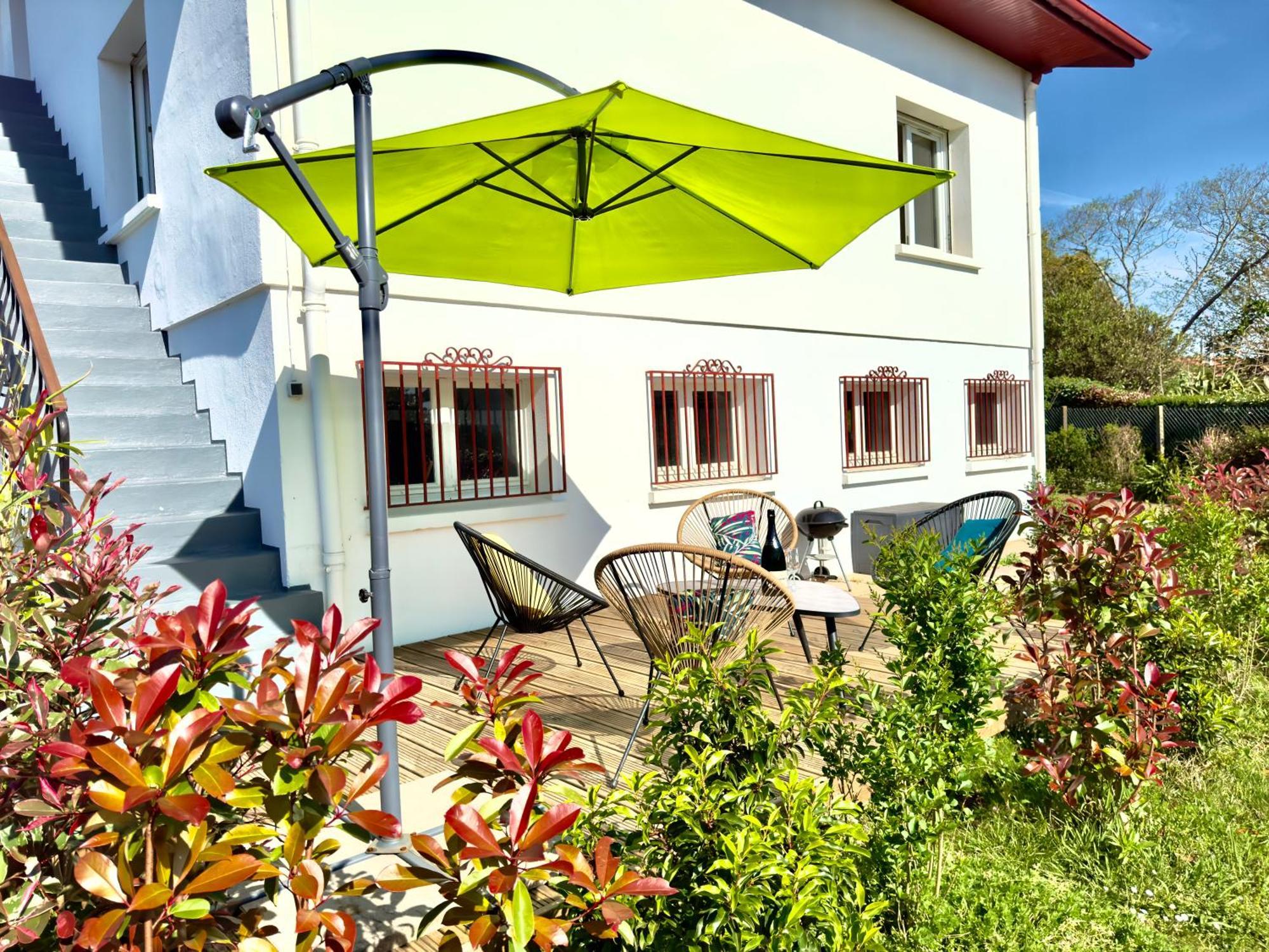 Maison Des Chenes 64 - Independant Apartment With Terrasse Boucau Εξωτερικό φωτογραφία
