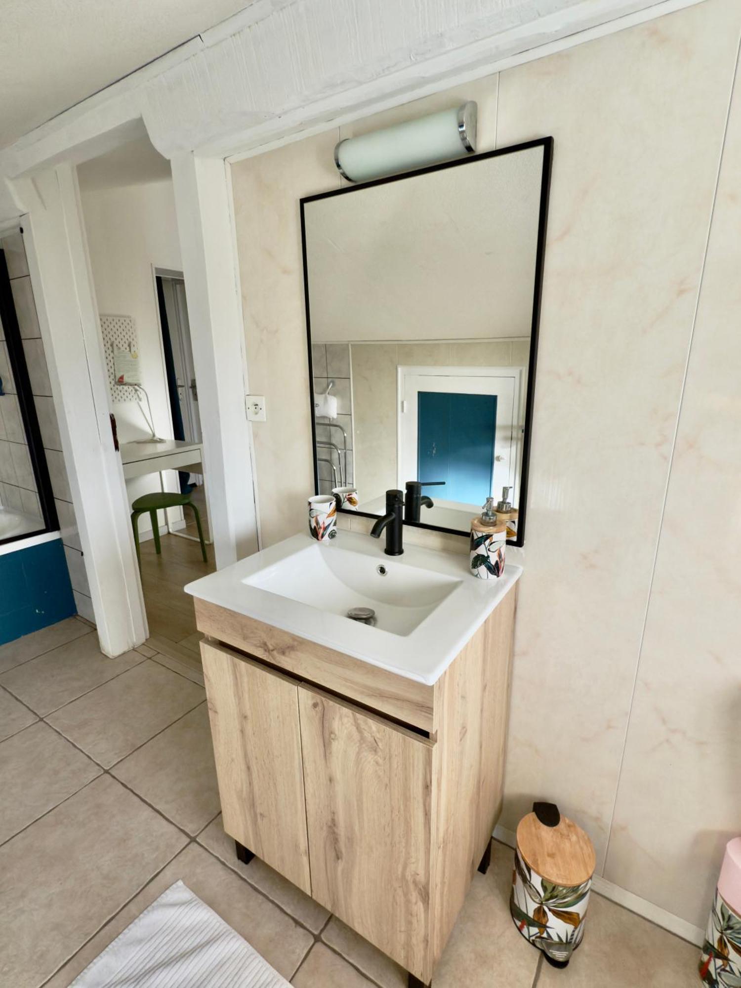 Maison Des Chenes 64 - Independant Apartment With Terrasse Boucau Εξωτερικό φωτογραφία